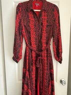 Vince Camuto Red and Black Snakeprint Lined Dress
